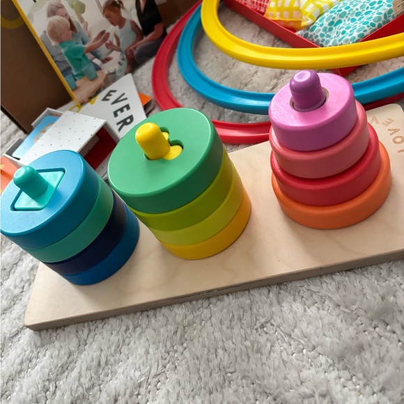 Lovevery The Investigator Play Set 31, 32, 33 Months - Picture 4 of 7